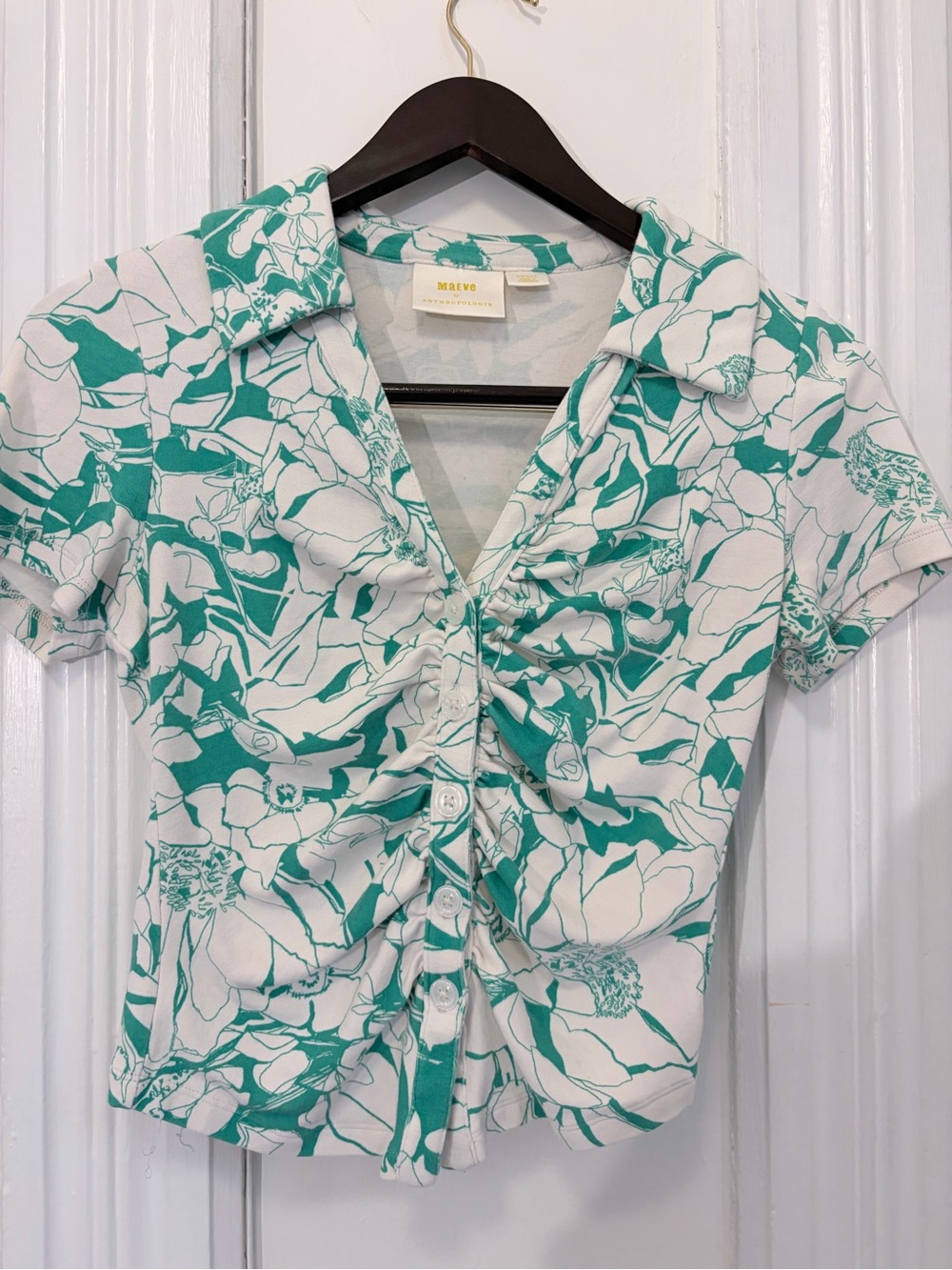Anthropologie Green & White Floral Button-Front Ruched Top